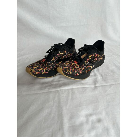 Women's Brooks Leopard Print Launch Sneakers Size 9 Black/Yellow - Picture 5 of 9